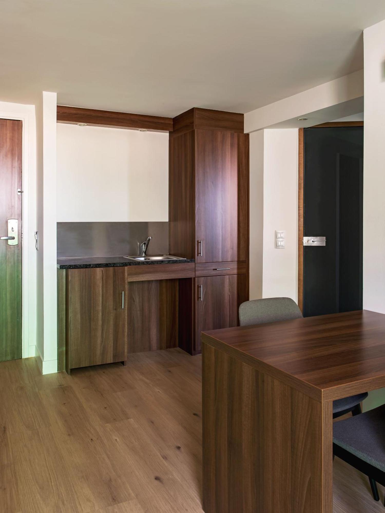 Holiday Inn - Marseille Airport By Ihg Vitrolles  Buitenkant foto