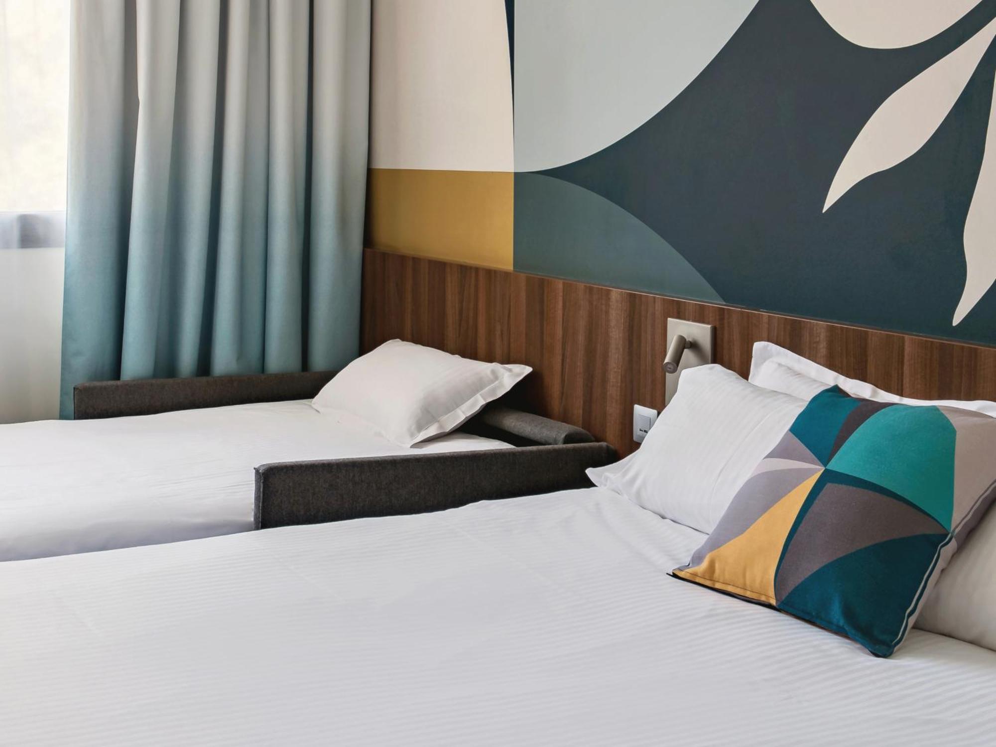 Holiday Inn - Marseille Airport By Ihg Vitrolles  Buitenkant foto