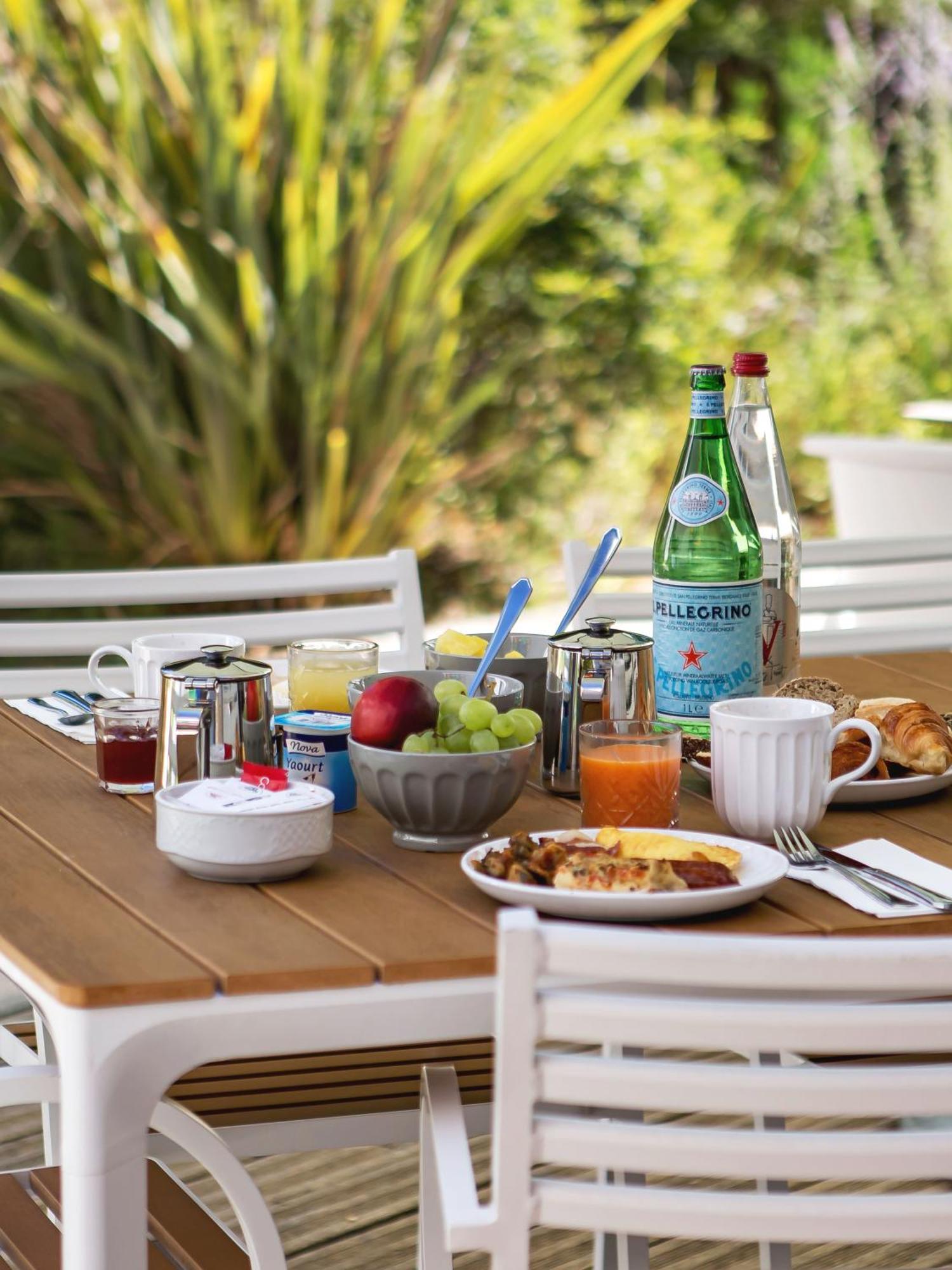 Holiday Inn - Marseille Airport By Ihg Vitrolles  Buitenkant foto